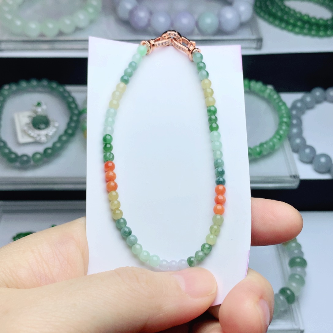 翡翠颈饰未镶嵌珠串