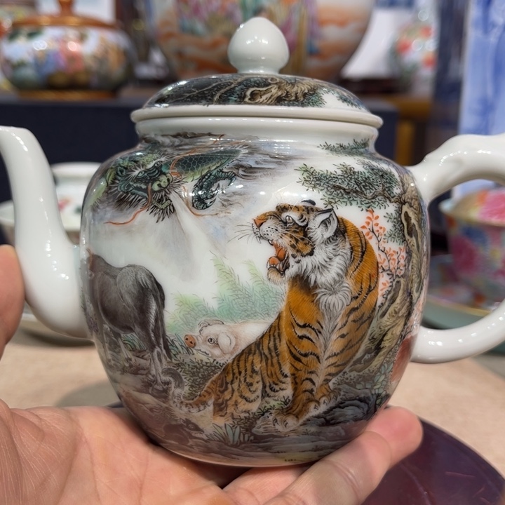 杨*手工制作工艺品等