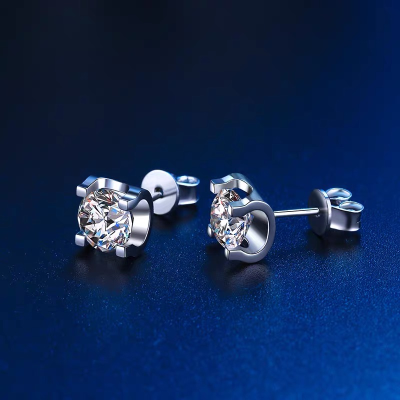 925银莫桑石银制品 【牛头耳钉】0.5-1克拉女士时尚饰品精致镶嵌