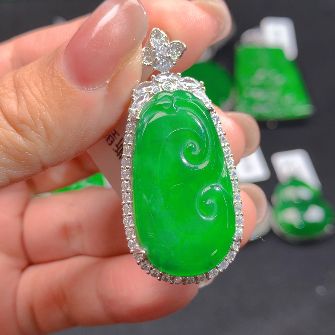 翡翠颈饰银S925镶嵌111111111