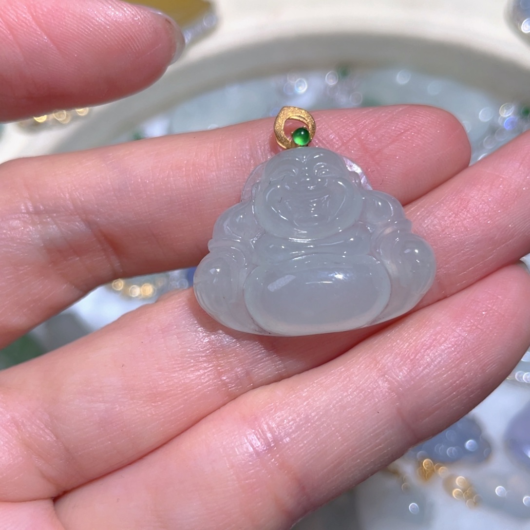 翡翠颈饰18K金镶嵌翡翠