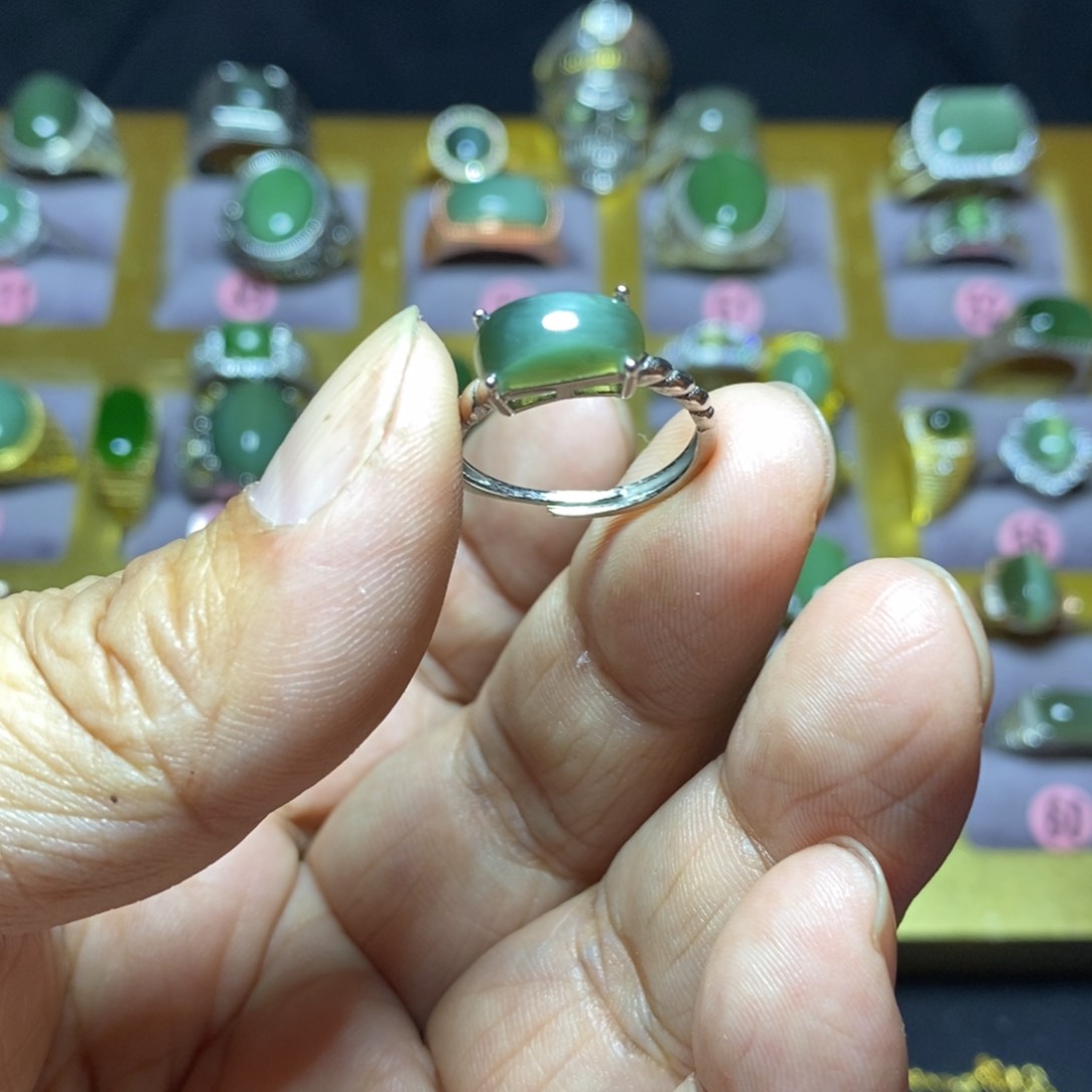 和田玉（碧玉）戒指未镶嵌