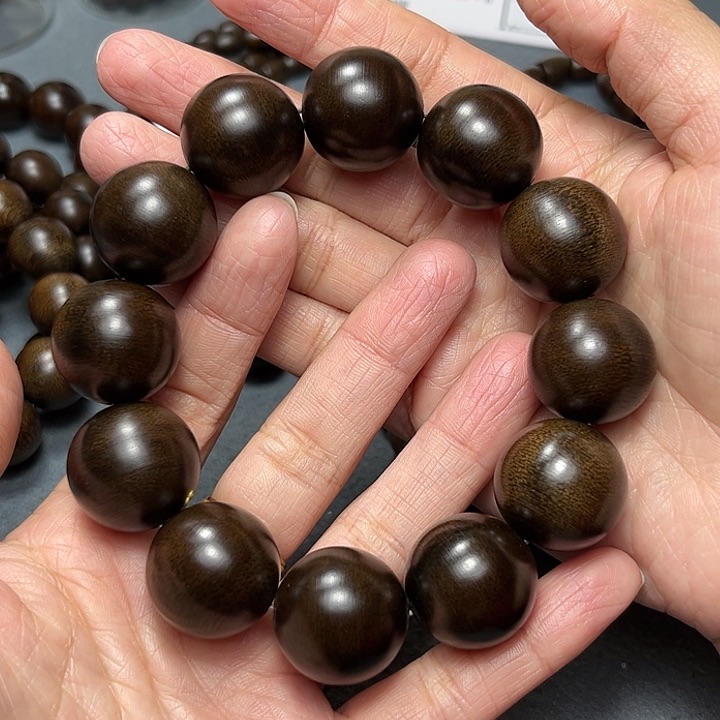 沉香手串?***8白棋玉化