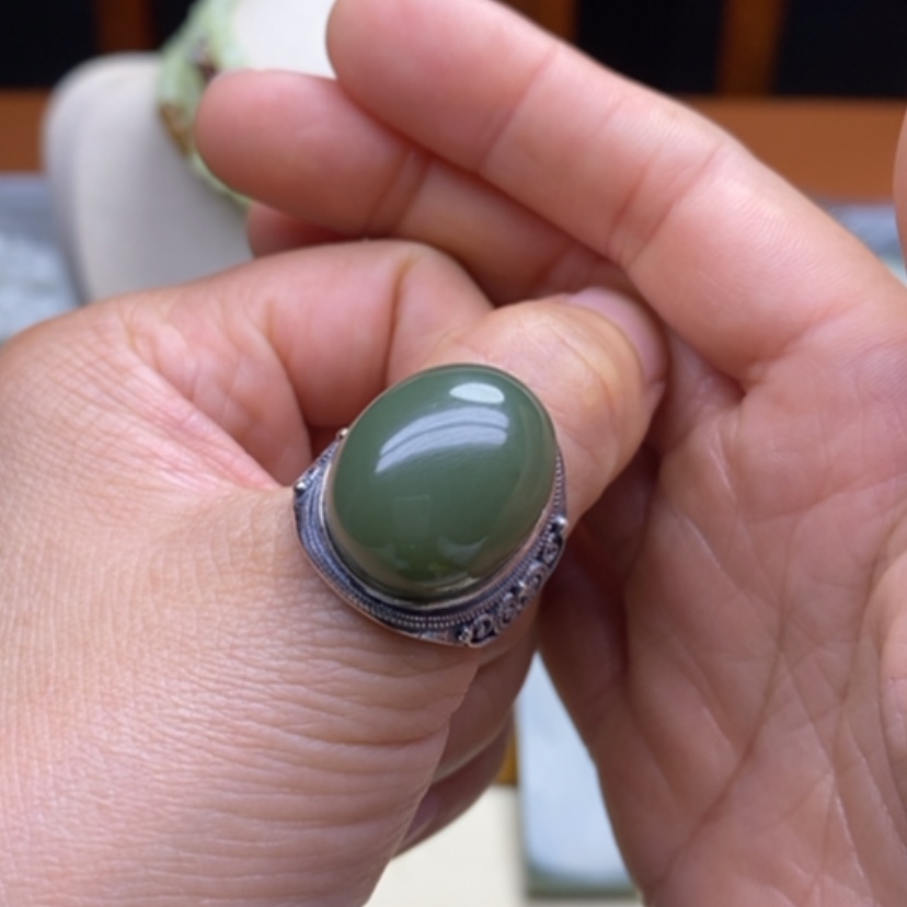 【闪购商品】未镶嵌戒指和田玉蓝****?