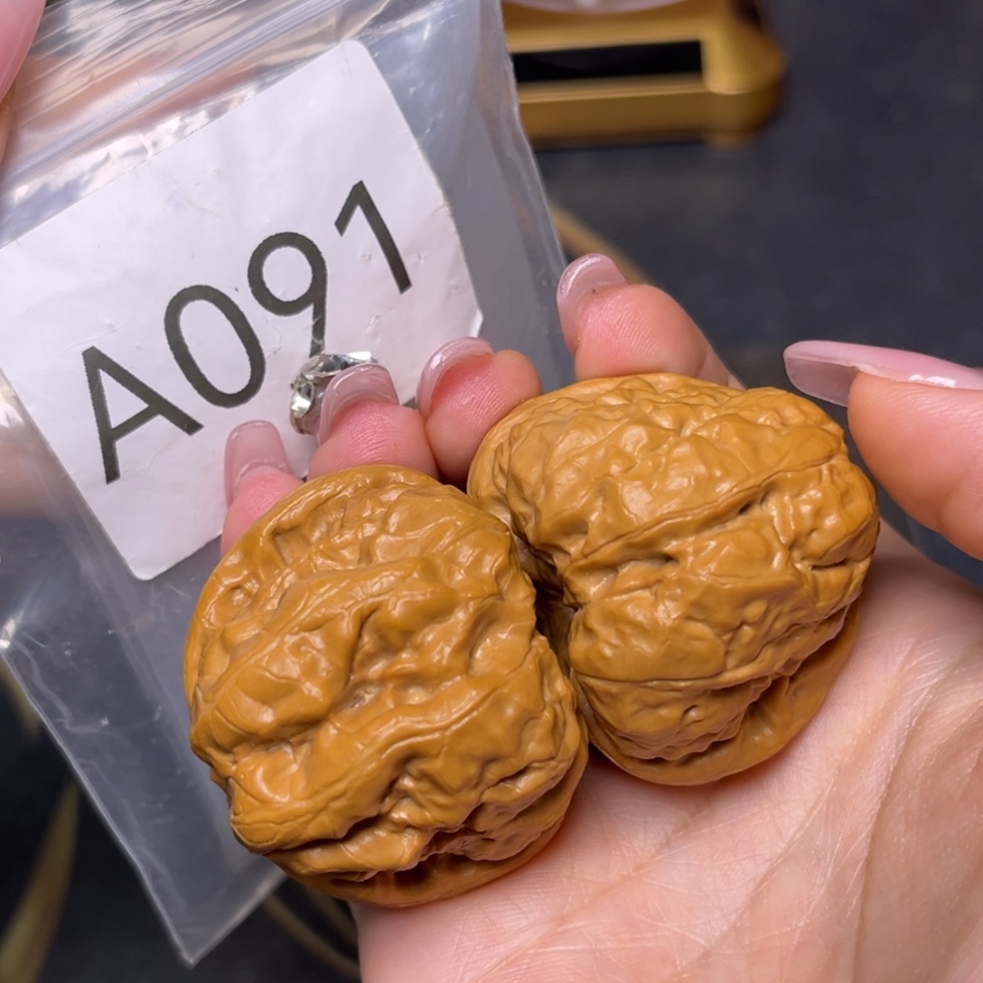 文玩核桃吊坠蛤蟆头肚子46边43