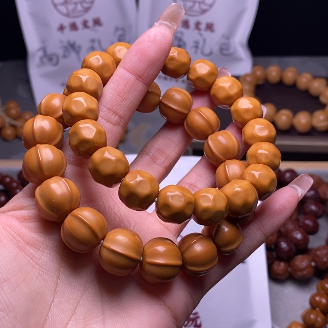 文玩核桃手串奶酪鲨鱼