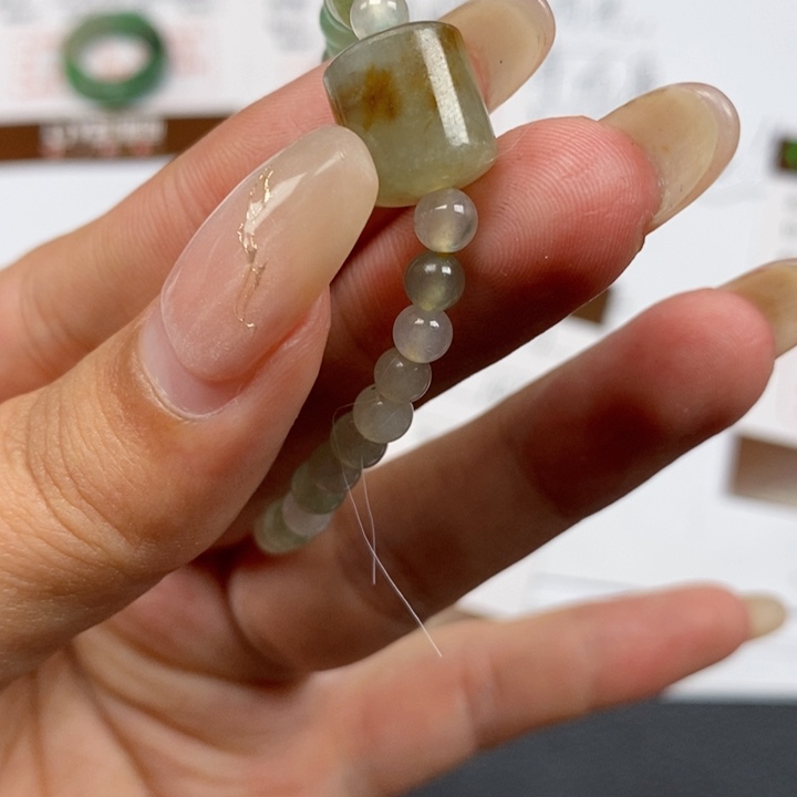 翡翠手链未镶嵌巴****g翡翠手串