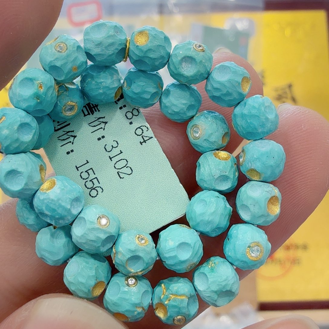 绿松石未镶嵌珠宝奇石