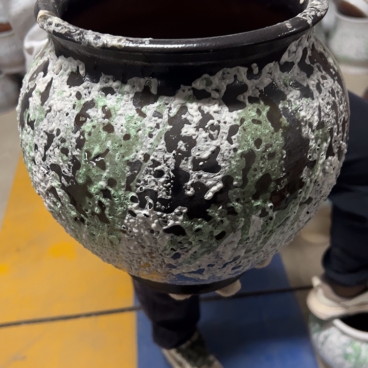 高度24厘米口20厘米