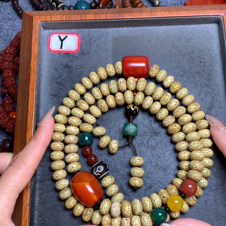 星月菩提吊坠菩提