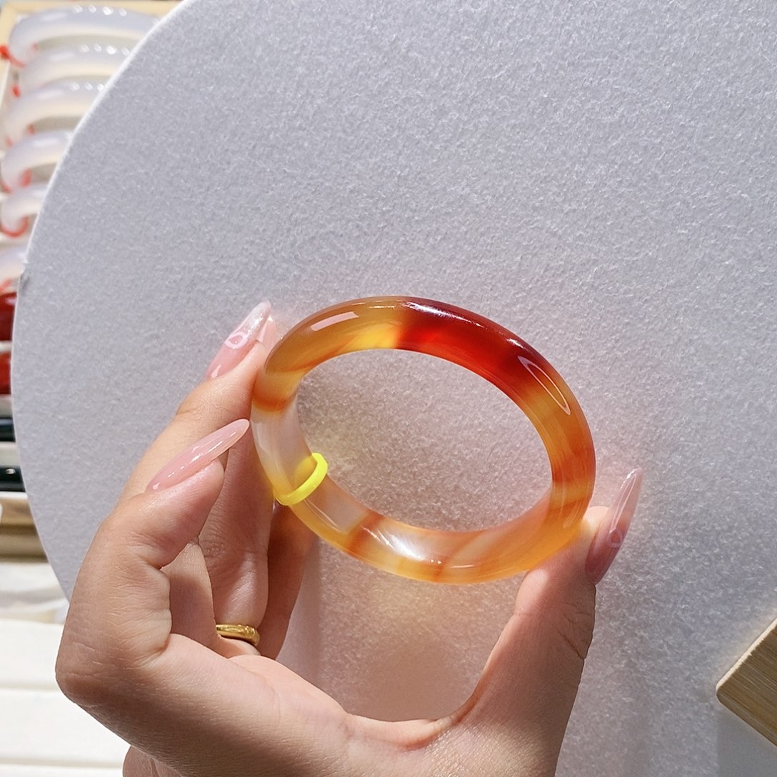 玛瑙/玉髓手镯未镶嵌54.5