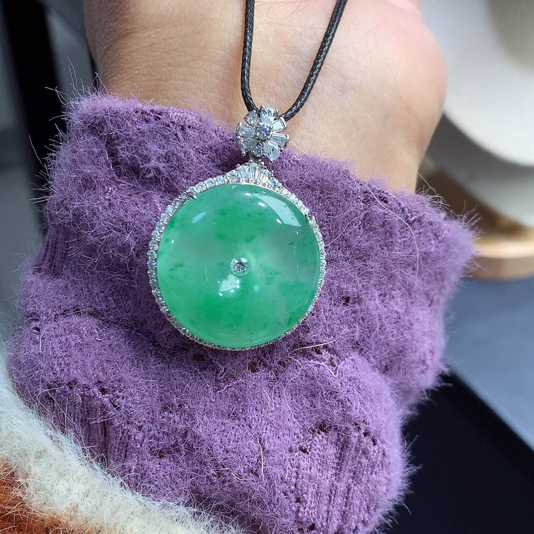 颈饰银S925镶嵌石英质玉（非洲翠）