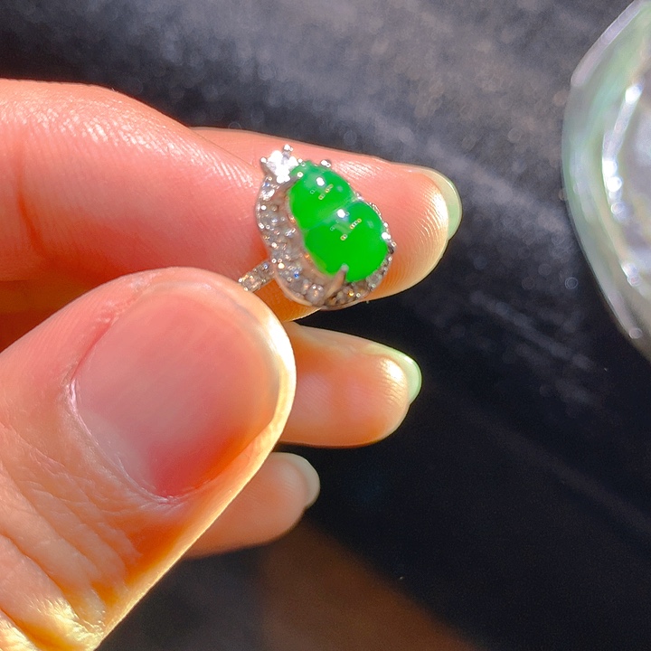 【闪购商品】翡翠颈饰银S925镶嵌翡翠 