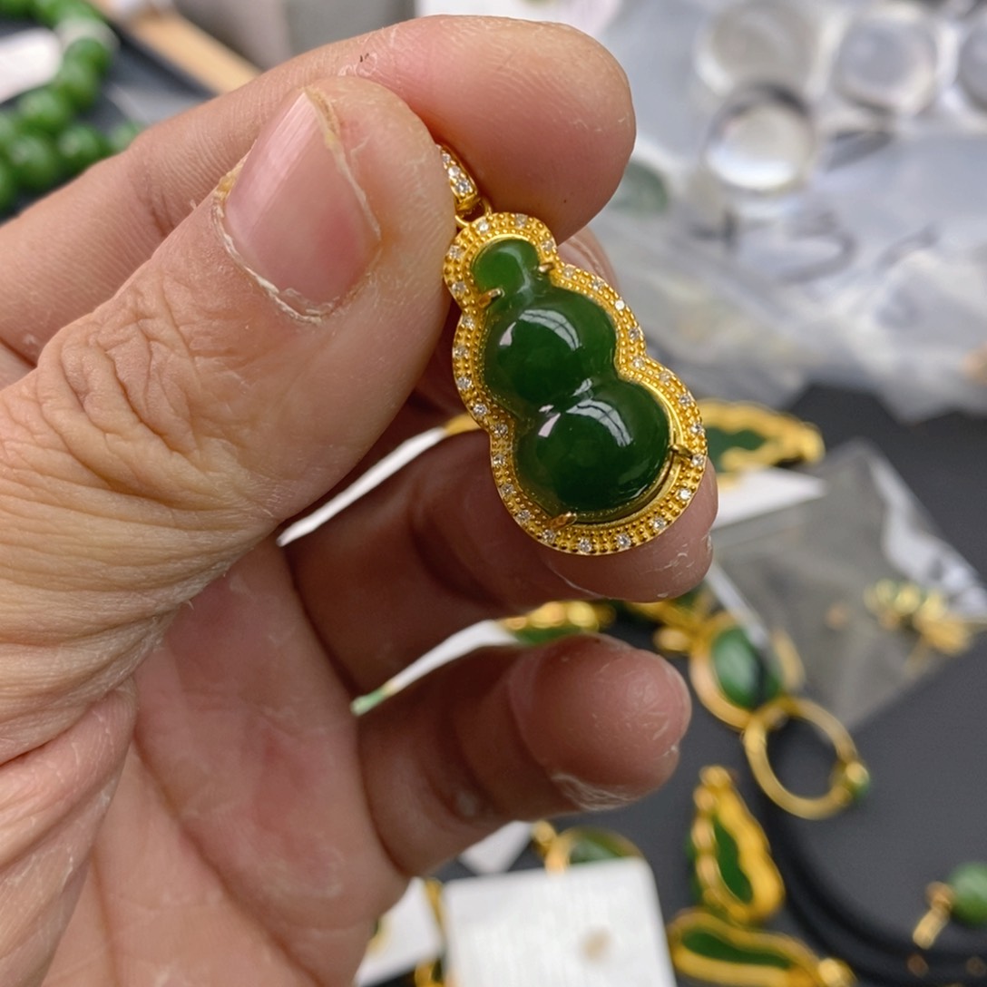 和田玉（碧玉）耳饰银S925镀金镶嵌