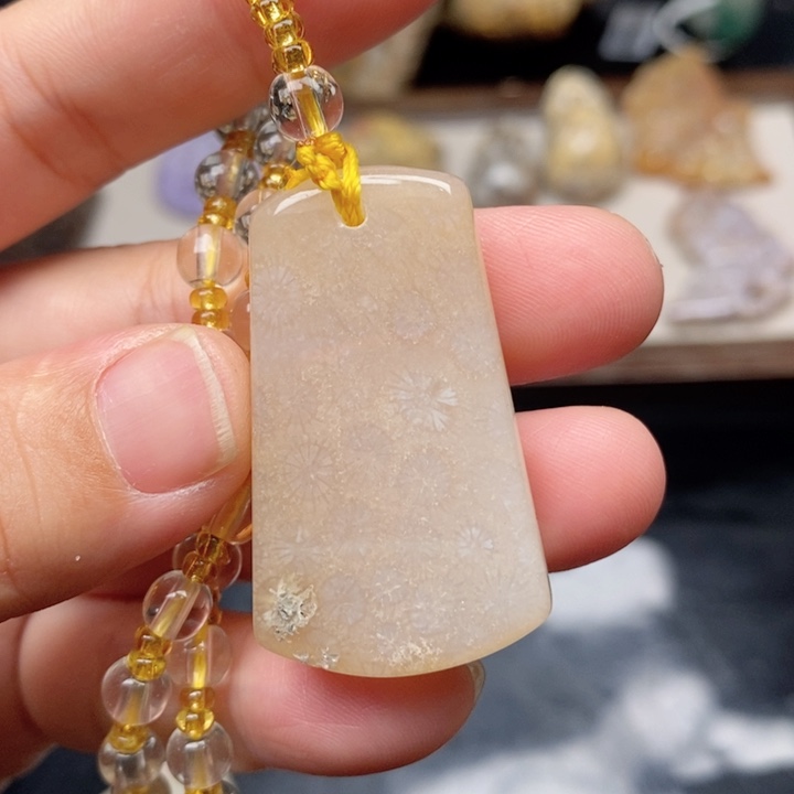 硅化珊瑚（珊瑚玉）未镶嵌手镯