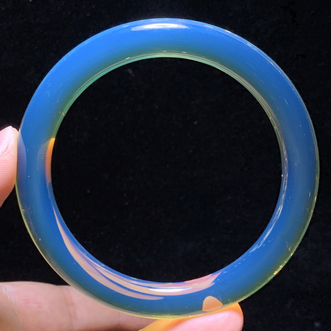 缅甸精品琥珀天空蓝圆条手镯58.6