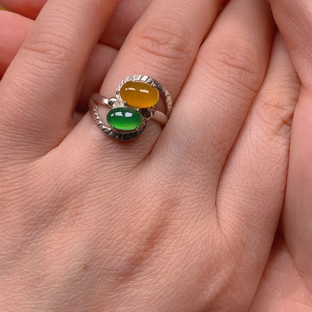 翡翠耳饰未镶嵌翡翠蛋面