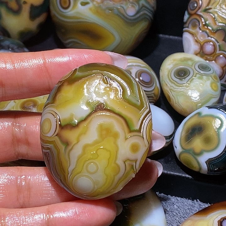 玛瑙/玉髓未镶嵌珠宝奇石93