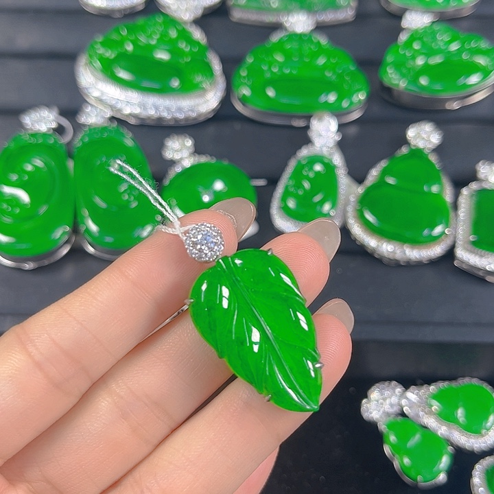 翡翠银S925镶嵌吊坠(不含链)