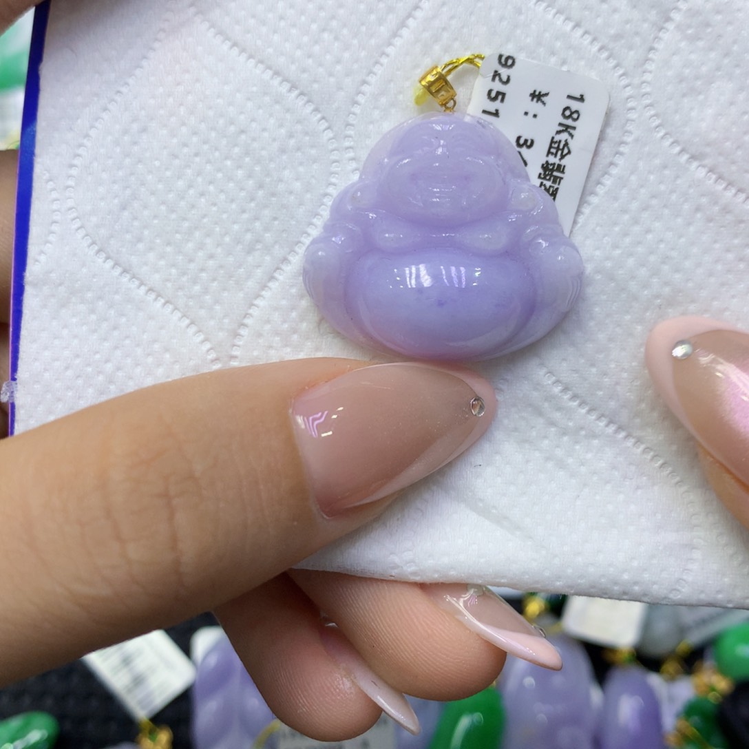 颈饰18K金镶嵌翡翠