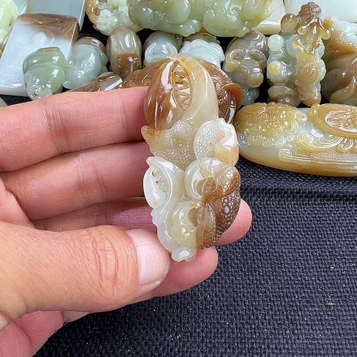 和田玉未镶嵌吊坠(不含链)