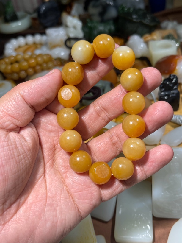 和田玉15直径圆珠手串