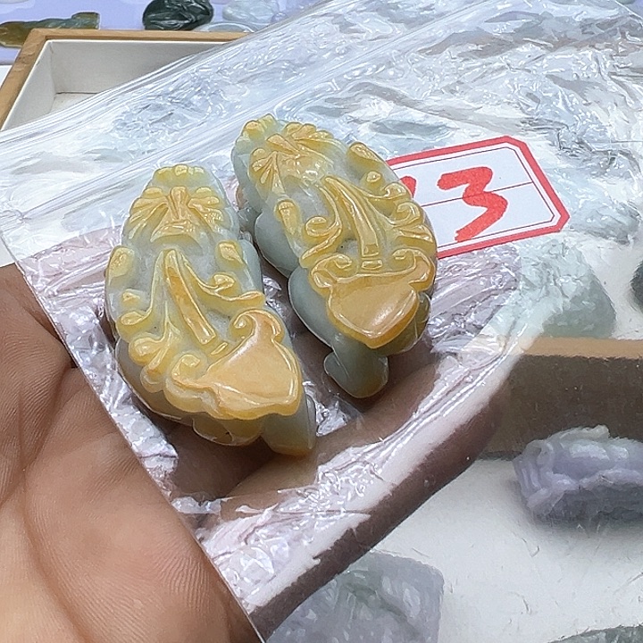 翡翠颈饰未镶嵌S****马