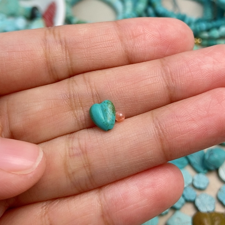 南红玛瑙未镶嵌珠宝奇石