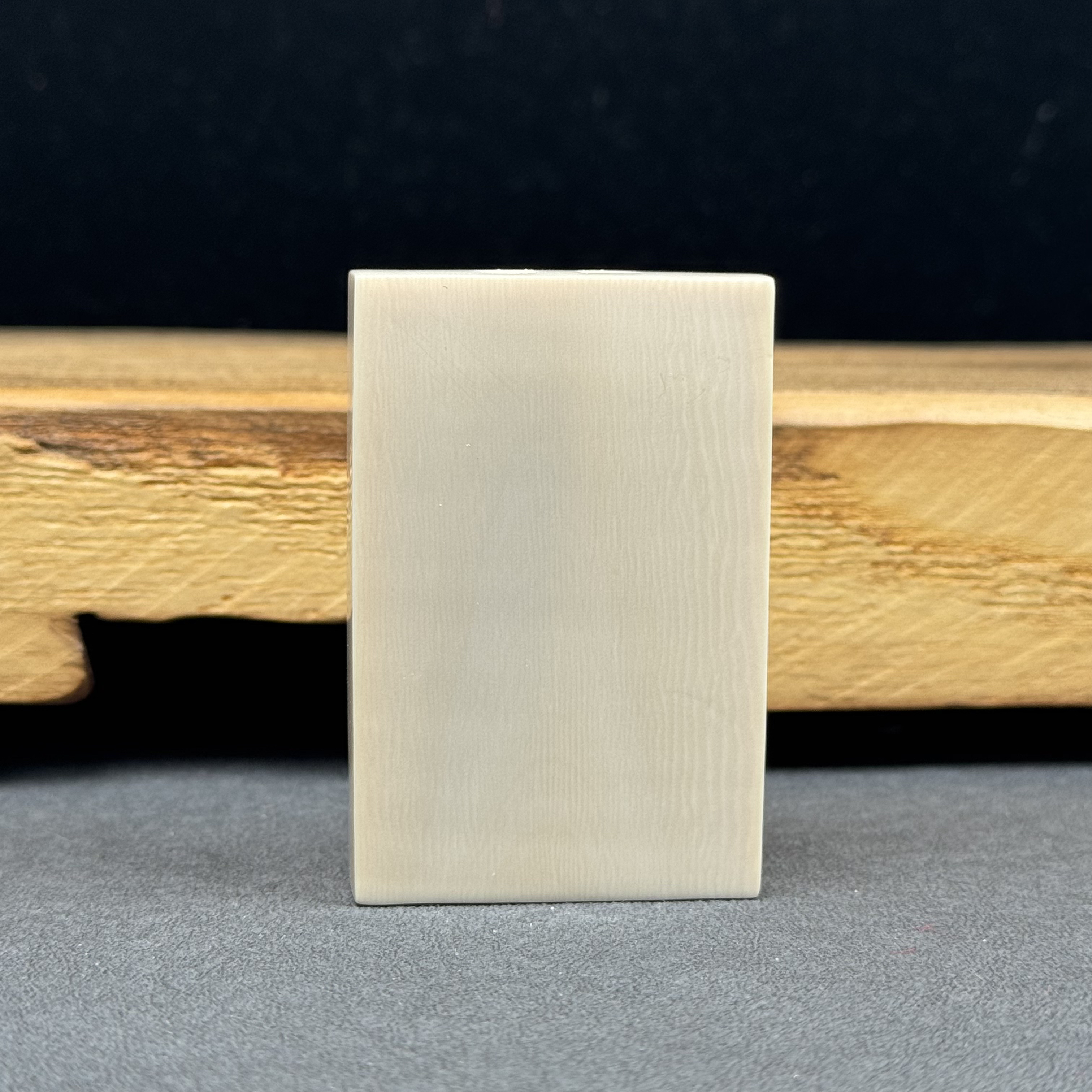 H4764犸牙 无事牌约40*60*10mm支持鉴定 假一罚四