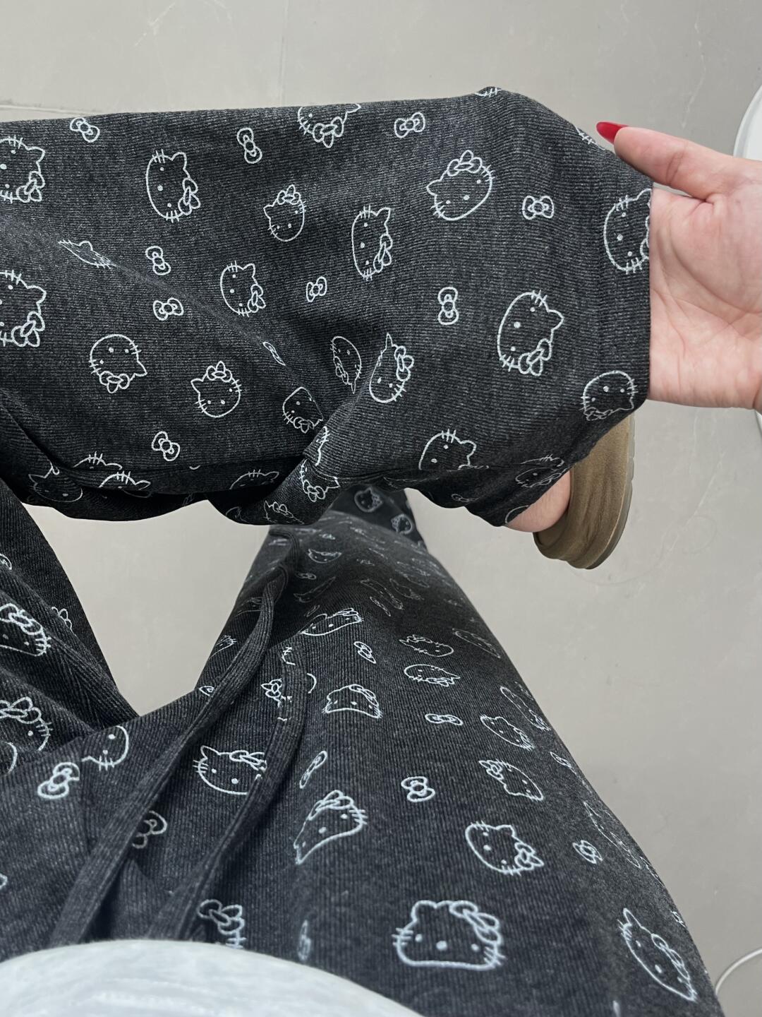 米色高腰垂感宽松糯米裤女春秋季直筒阔腿裤糯米休闲裤拖地长裤子