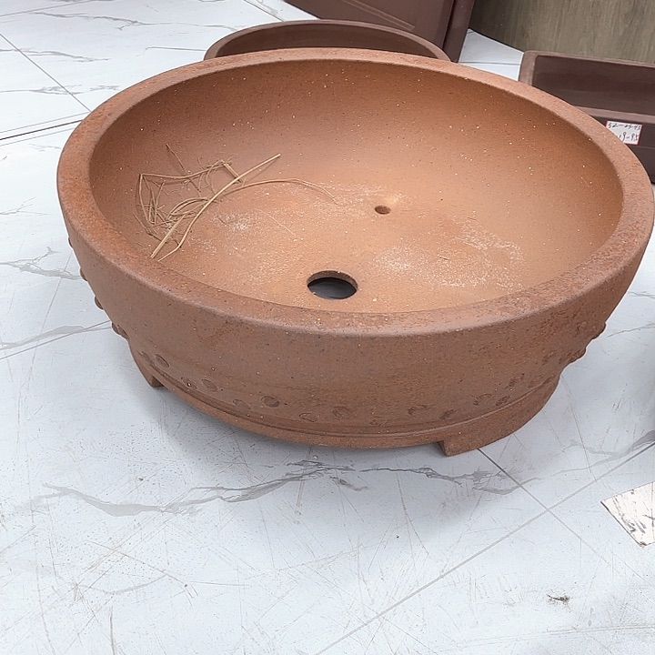 紫砂花盆小**哥紫砂的颜色很漂亮