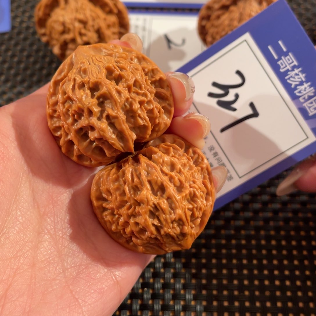 文玩核桃把件327号38尺花莲