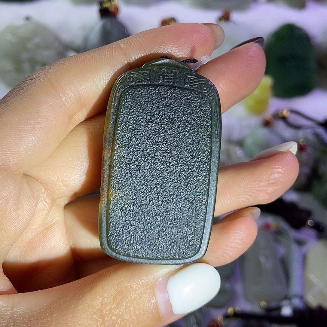 和田玉（糖玉）颈饰未镶嵌