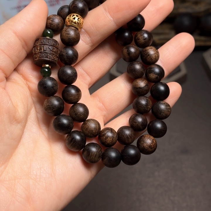 手串沉香越南富森红土瘤疤1.0设计➕白棋沉香木雕设计