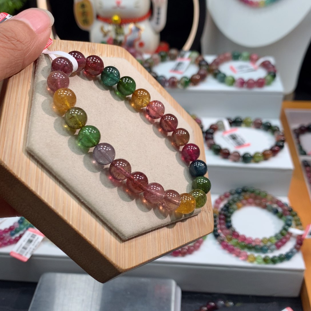 碧玺手链未镶嵌     8mm。