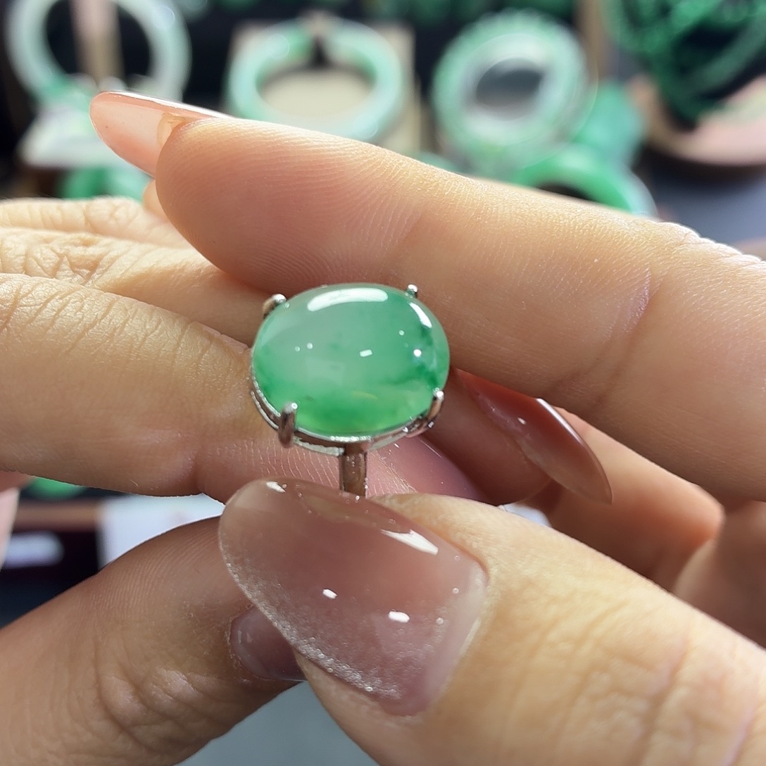 石英质玉合金戒指