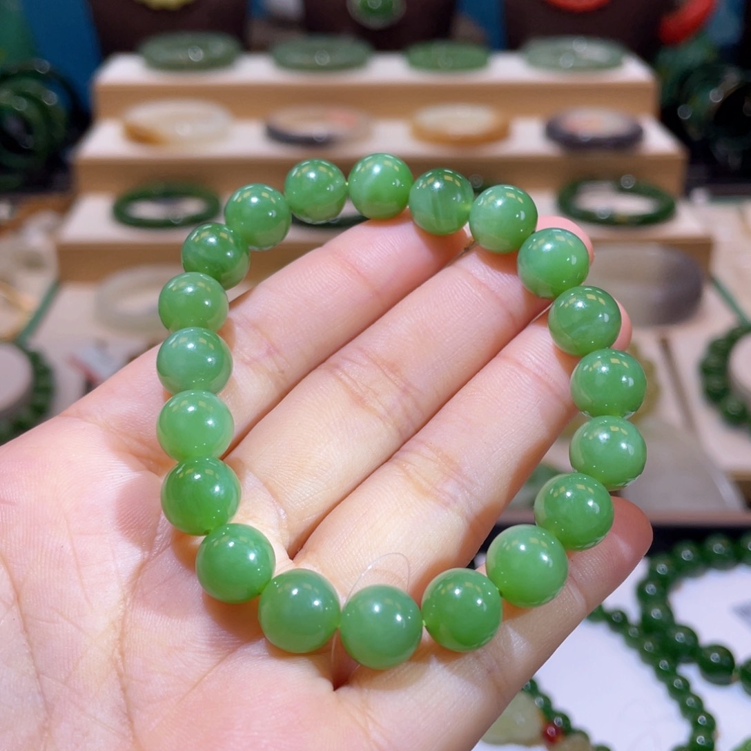 和田玉高品粉绿手串未镶嵌