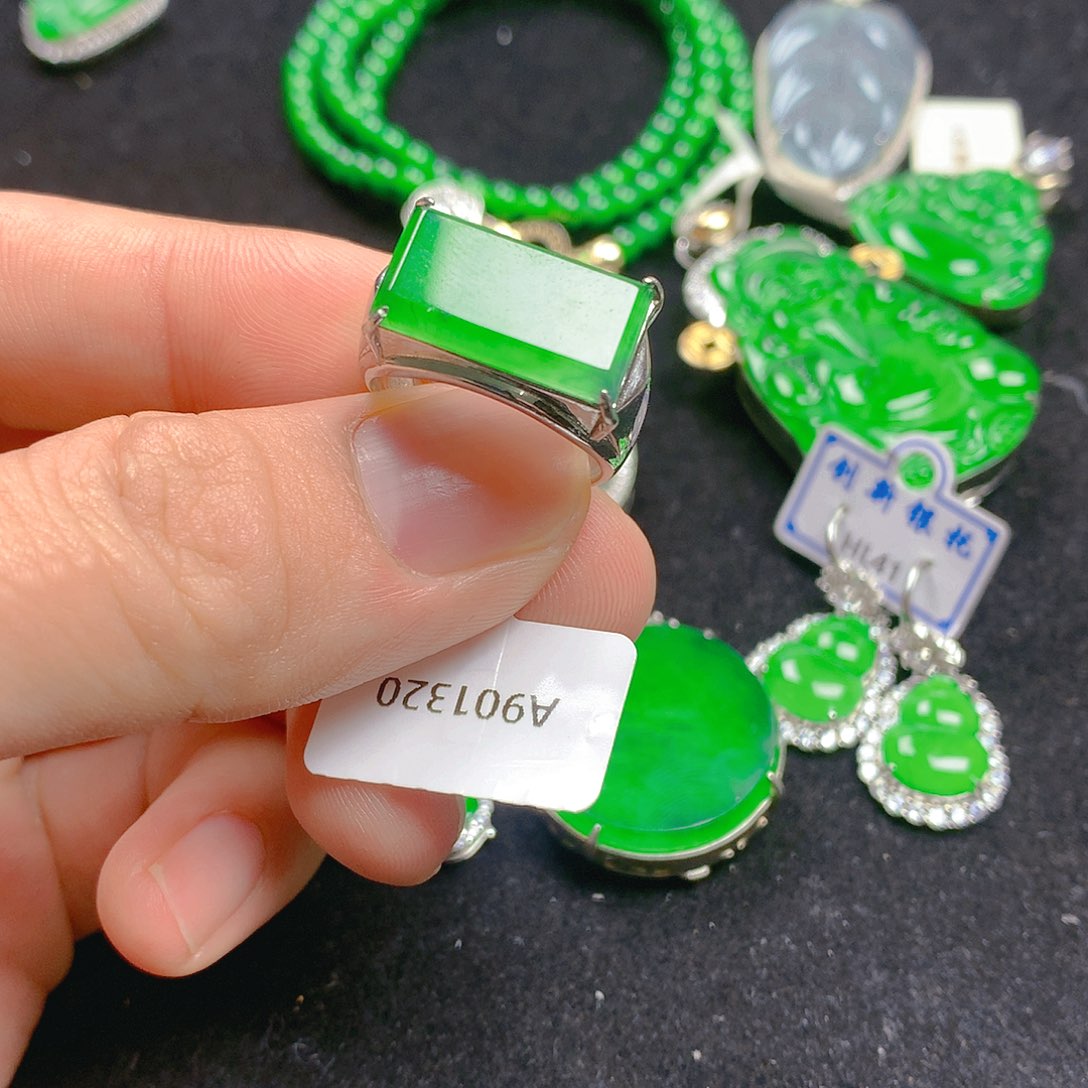 颈饰银S925镶嵌翡翠翡翠