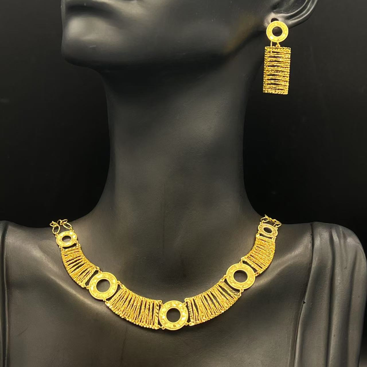 A播 25.73g 足金999 戒指e