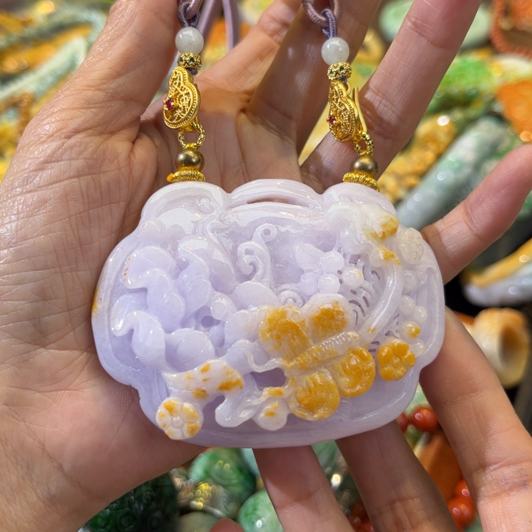 翡翠颈饰未镶嵌待编款