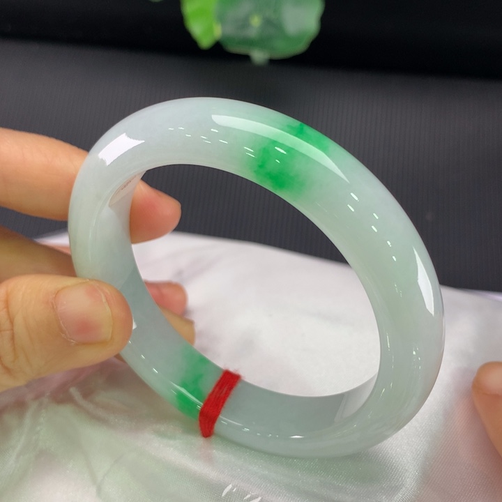 翡翠未镶嵌手镯正圈53