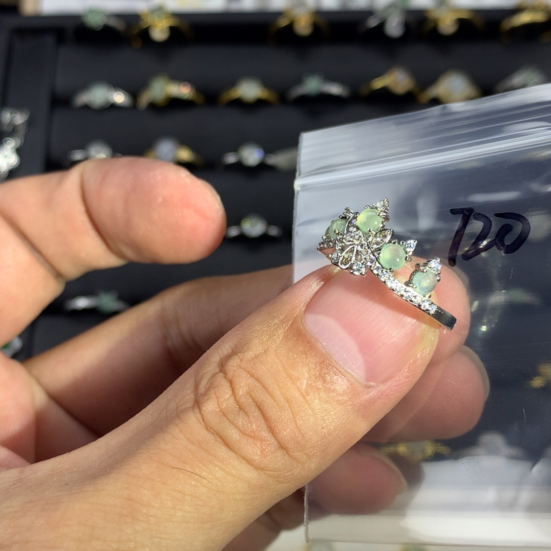 翡翠未镶嵌戒指720