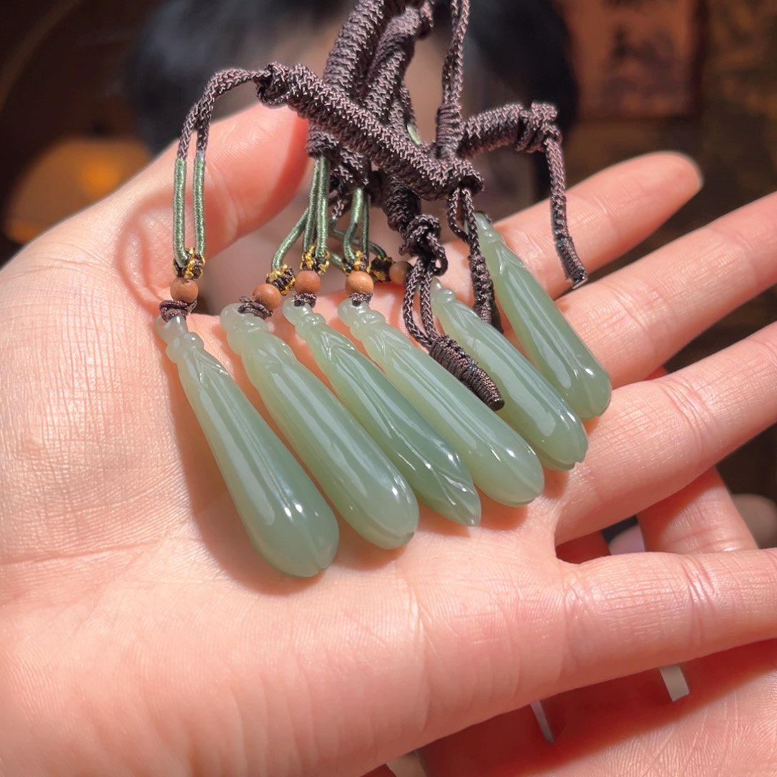 吊坠(不含链)未镶嵌和田玉湖水绿玉兰花多样性发货拍一发一