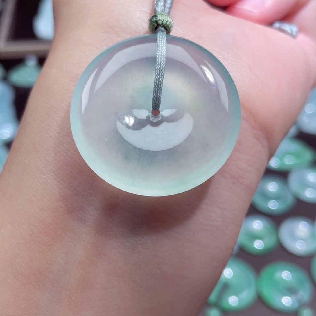 颈饰未镶嵌翡翠扣子