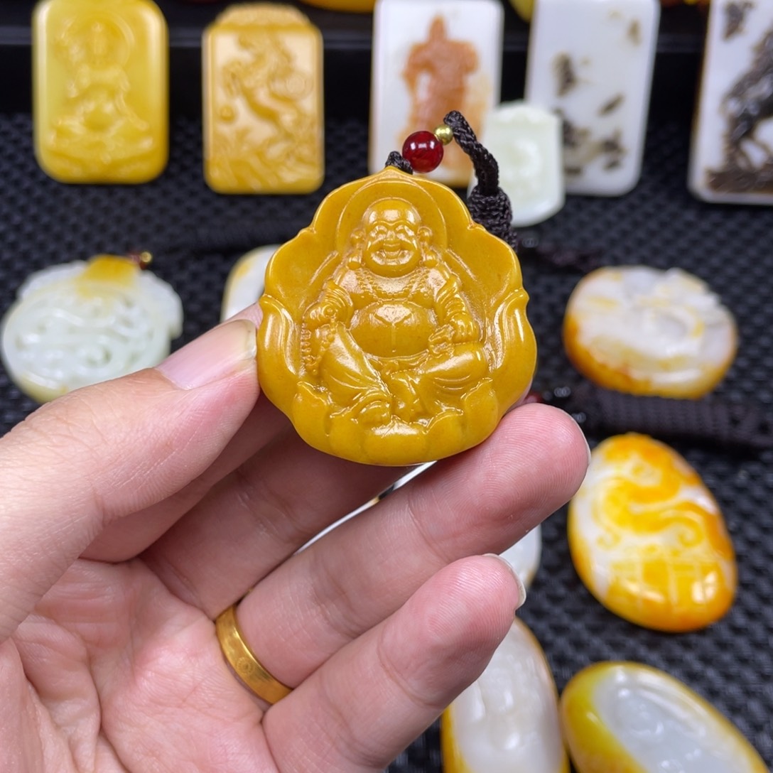 颈饰未镶嵌和田玉