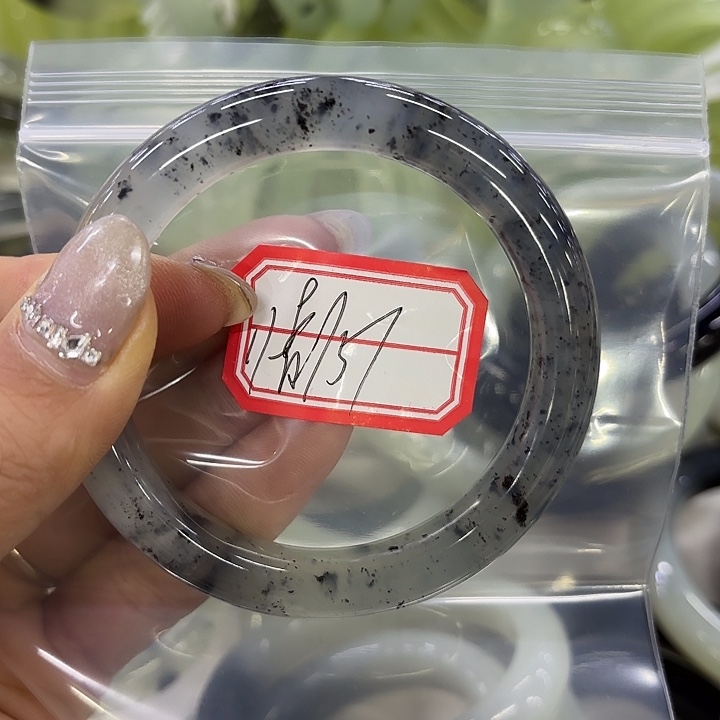 小***情蛇纹石玉未镶嵌手镯