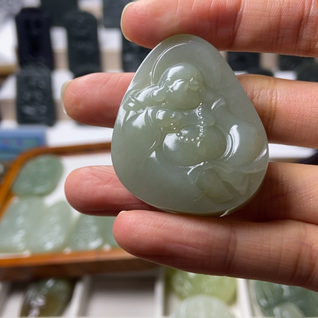 和田玉未镶嵌颈饰