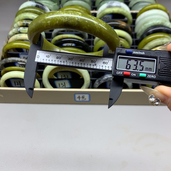 未镶嵌蛇纹石玉手镯148