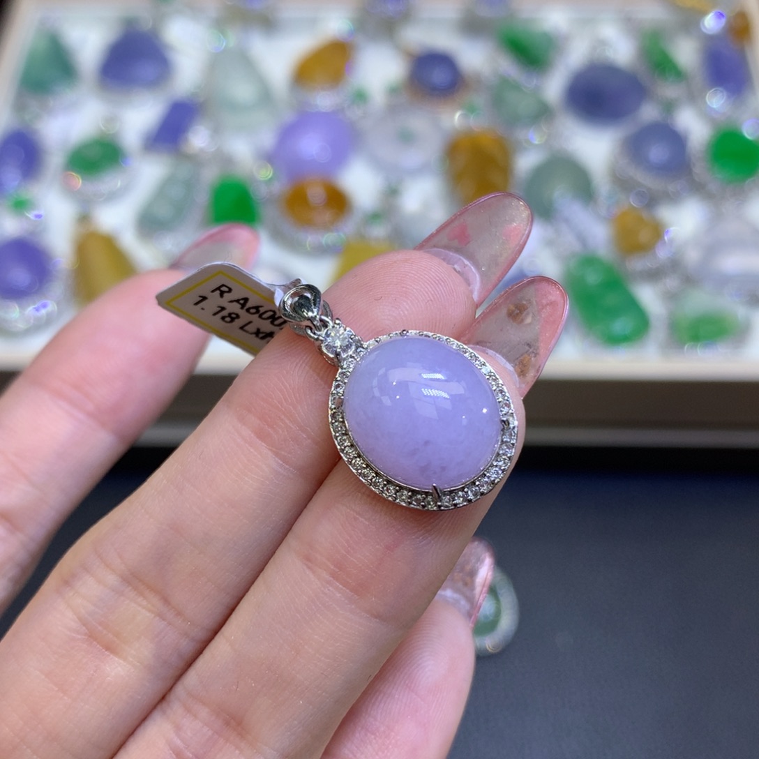 翡翠颈饰银S925镶嵌翡翠