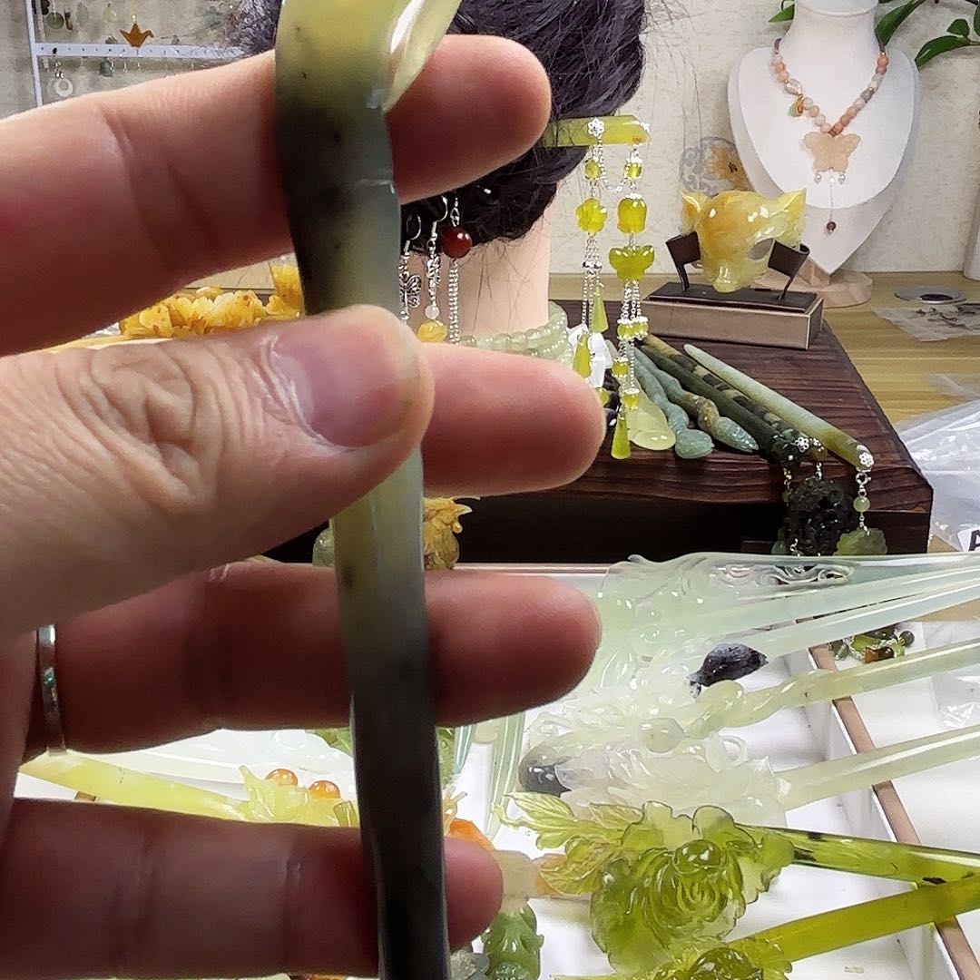 蛇纹石玉发饰合金